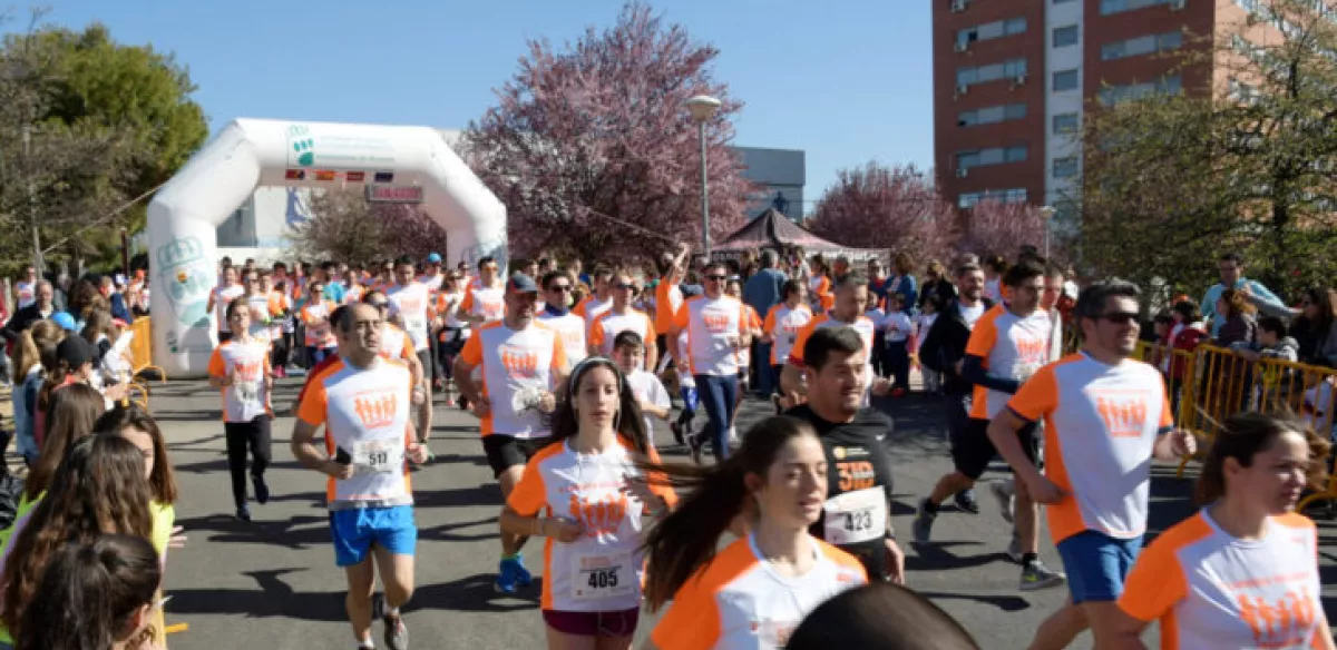 GENTE CORRIENDO