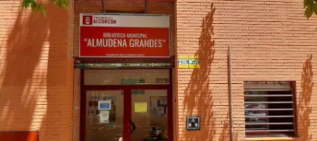 Biblioteca Almudena Grandes