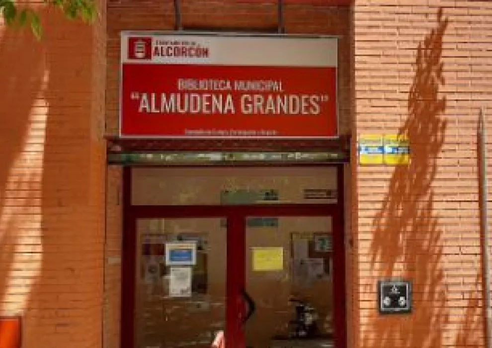 Biblioteca Almudena Grandes