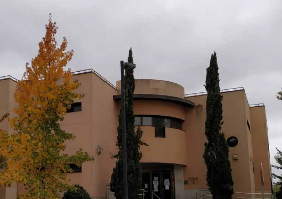 Edificio del Archivo en otoño de 2022